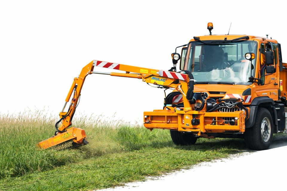 Frühjahr: Grünpflege mit dem ORTEN ET 400